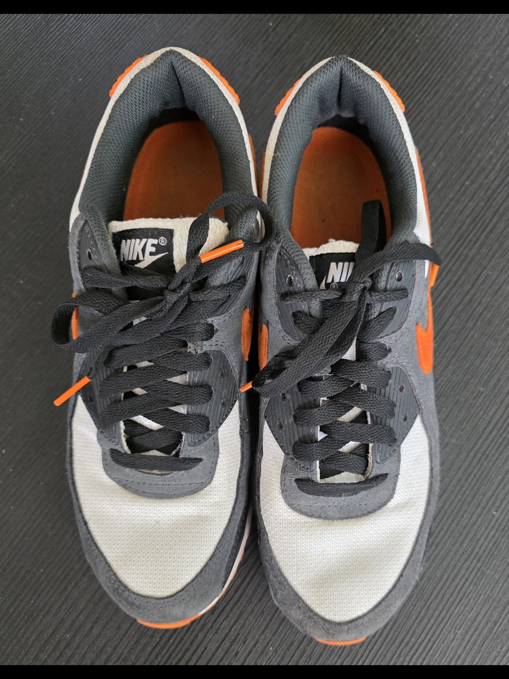 Nike Men’s Gray & Orange Casual Sneakers 9.5
